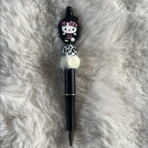 Hello Kitty Black and White Pen